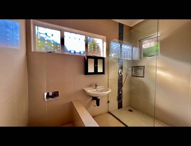 3 BEDROOM HOUSE TO LET IN MORNINGSIDE